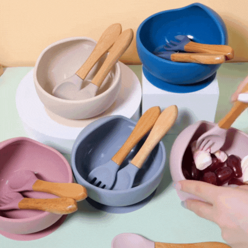 Juego de alimentación de silicona con cuchara de madera